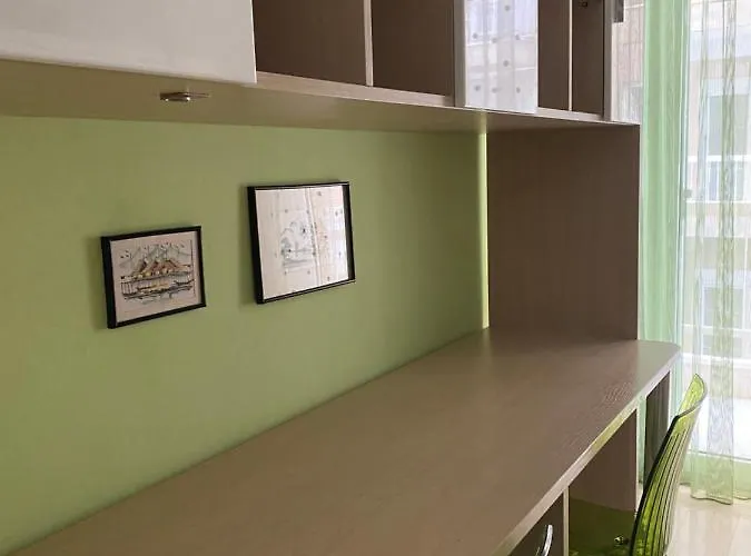 Classy Seaside With Amazing View Apartament