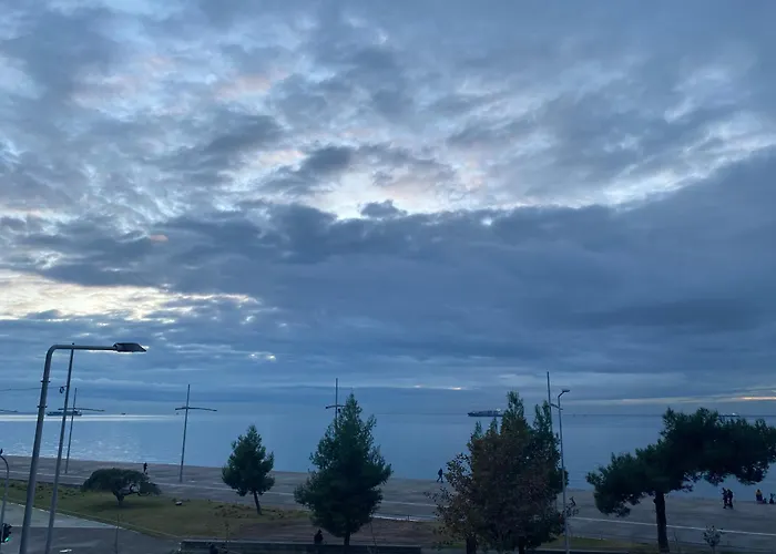 Classy Seaside With Amazing View * Salonic