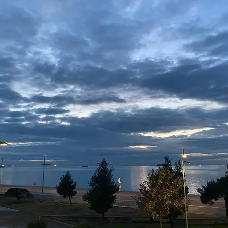 Classy Seaside With Amazing View *